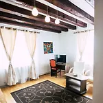 Gallery 3*
